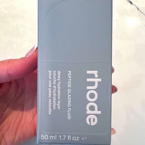 rhode skin Peptide Glazing Fluid